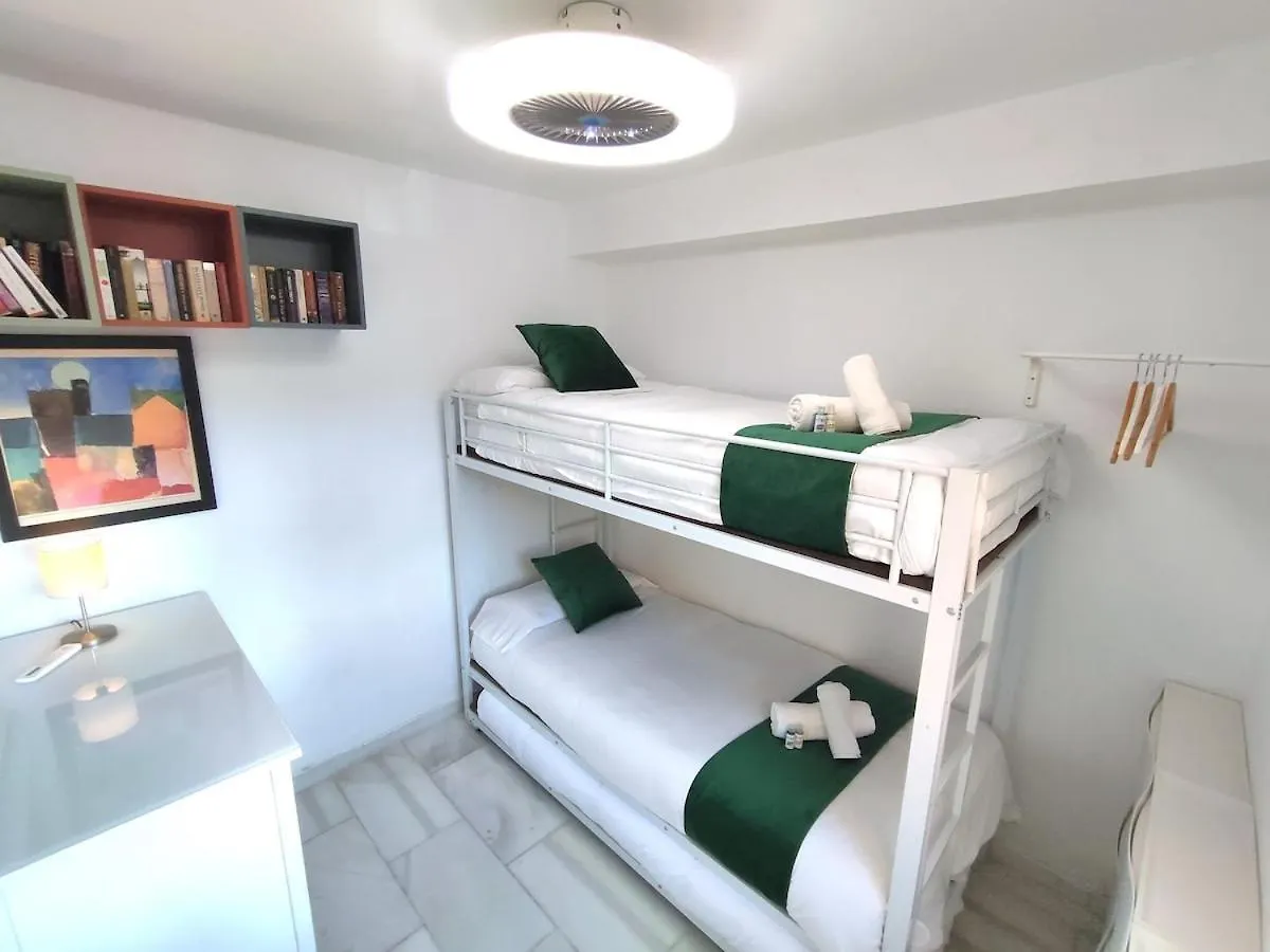 アパート Evans Realty Ak Urb Oasis & Golf & Terraza & Piscina マラガ