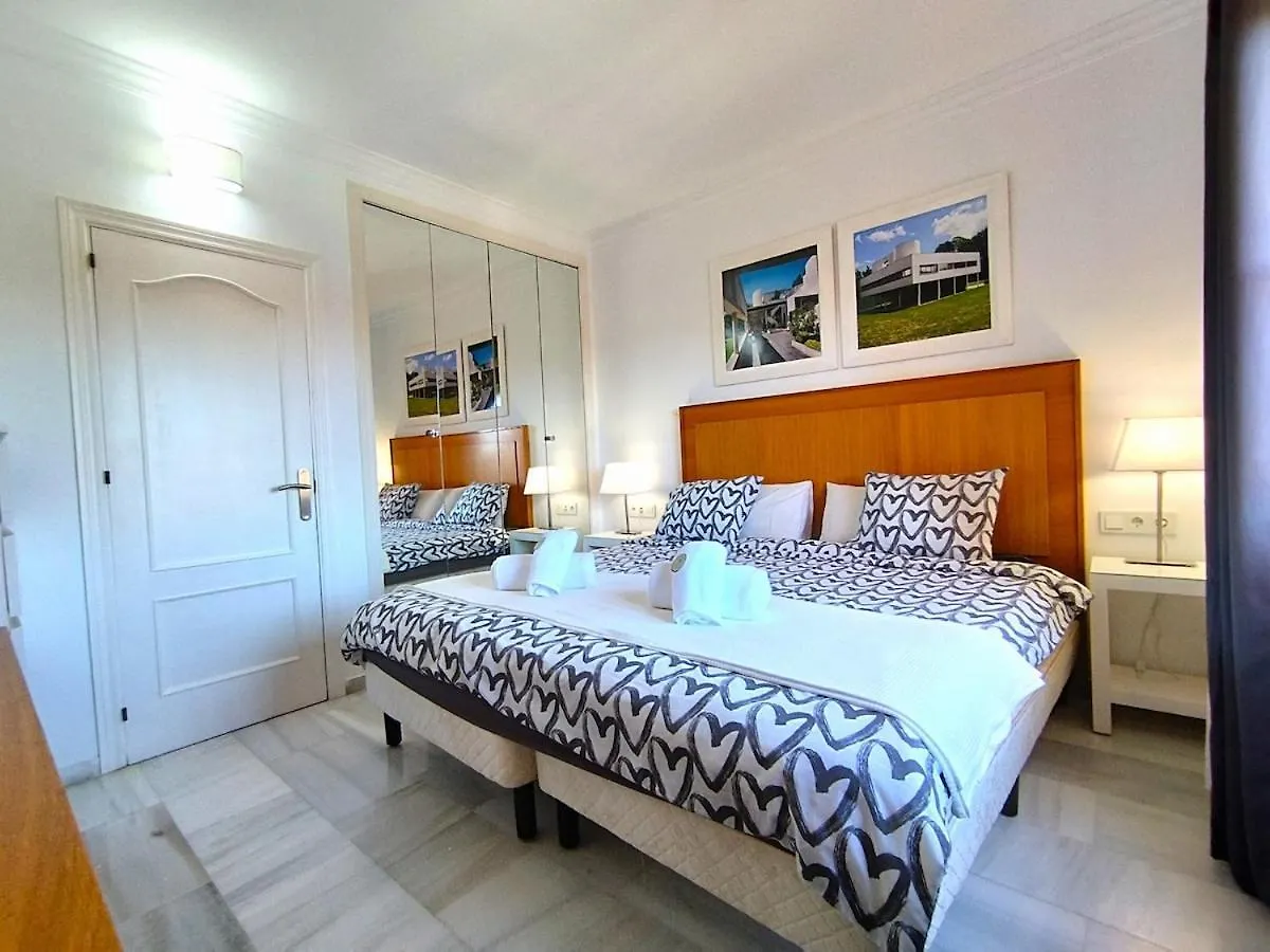Evans Realty Ak Urb Oasis & Golf & Terraza & Piscina マラガ 0*,  スペイン